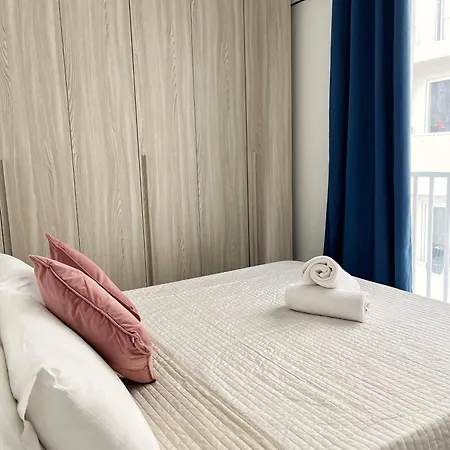 アパート Marina ムサイダ