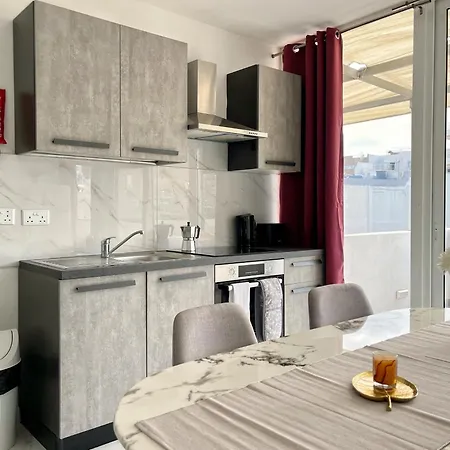 アパート Marina *