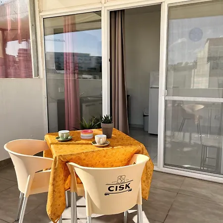 Marina アパート ムサイダ