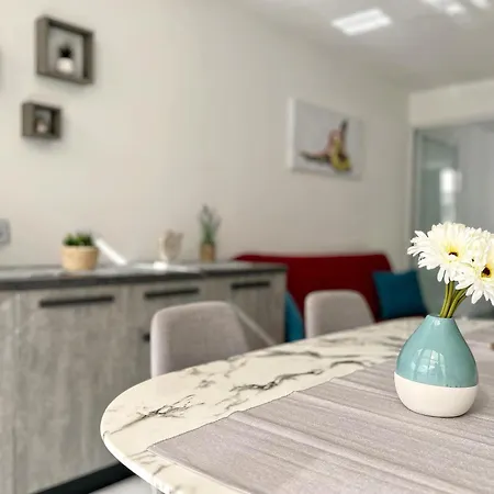 Marina Apartament *